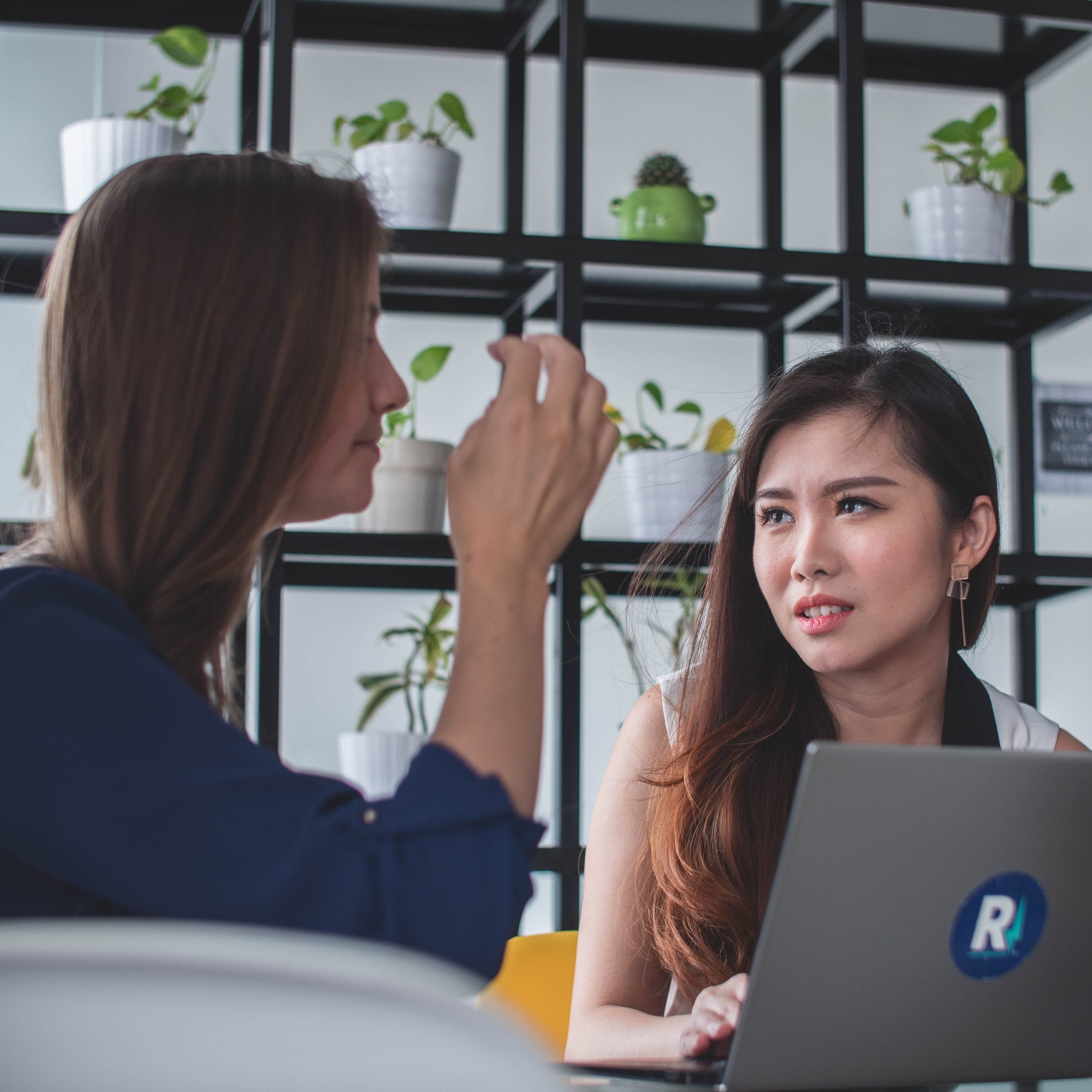 People mentoring